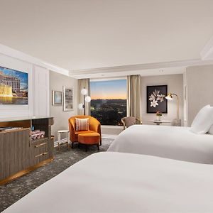 Premier Queen Room